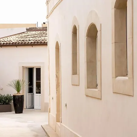 Byssus Suites-2